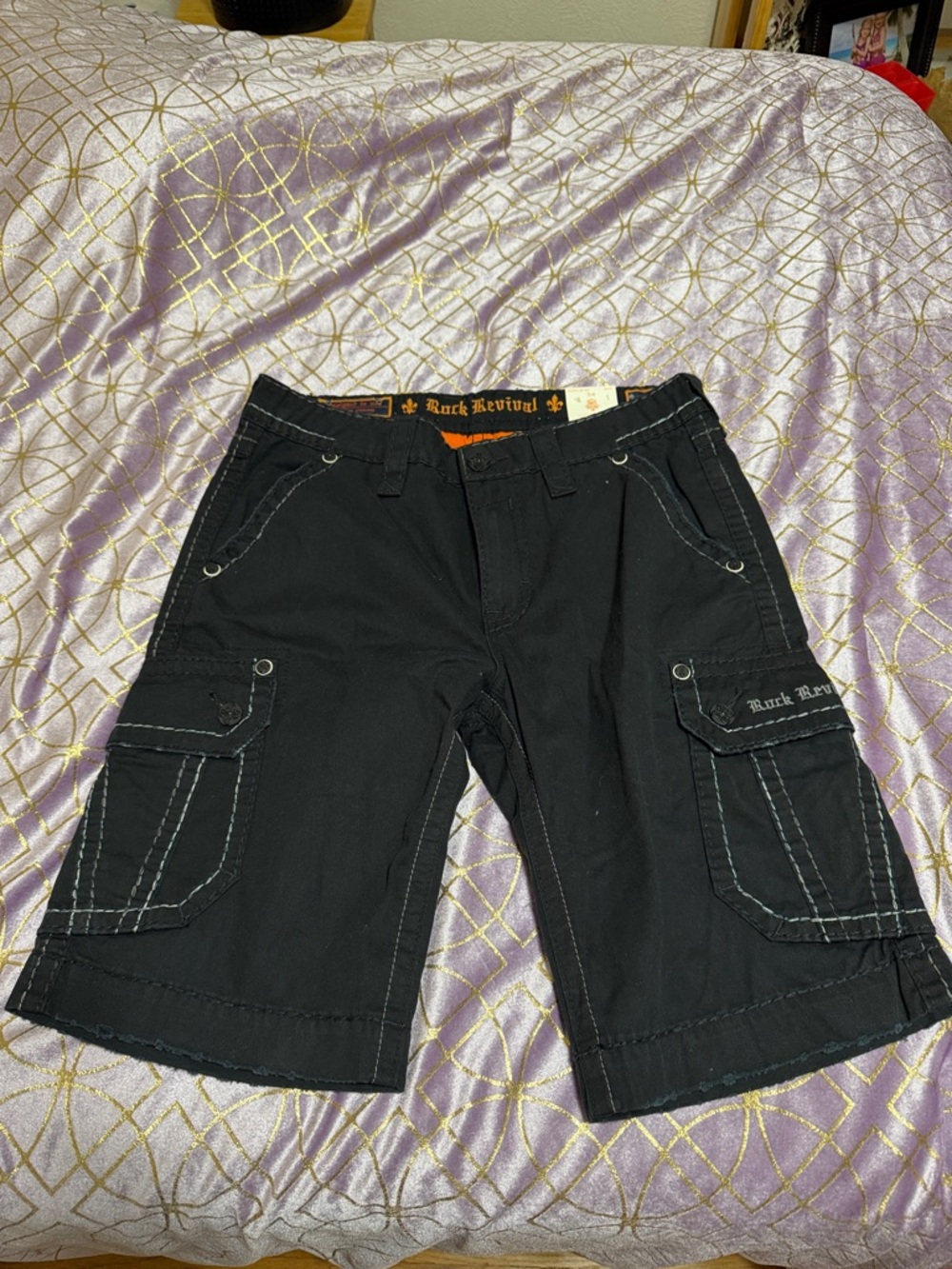 💥 NWT Rock Revival Black Men's Cargo Shorts with Contrast Stitching